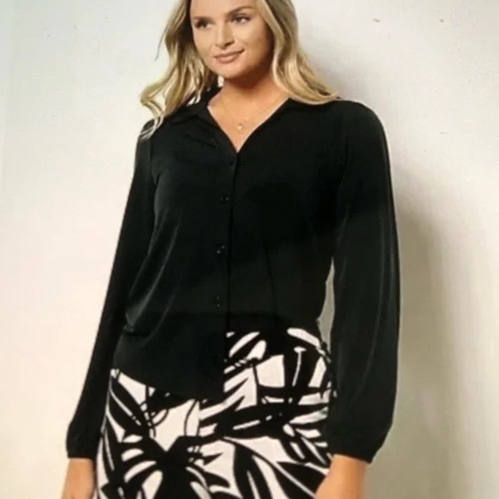 GIRL WITH CURVES Knit Button Down Top A496920